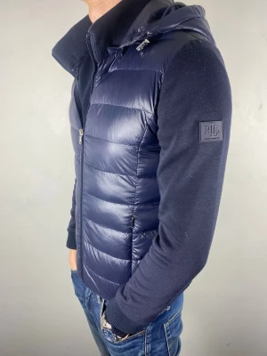 Ralph Lauren cardigan - Size S | Mycket bra skick | Modellen är 184, 74 kg | Hör av dig vid frågor!