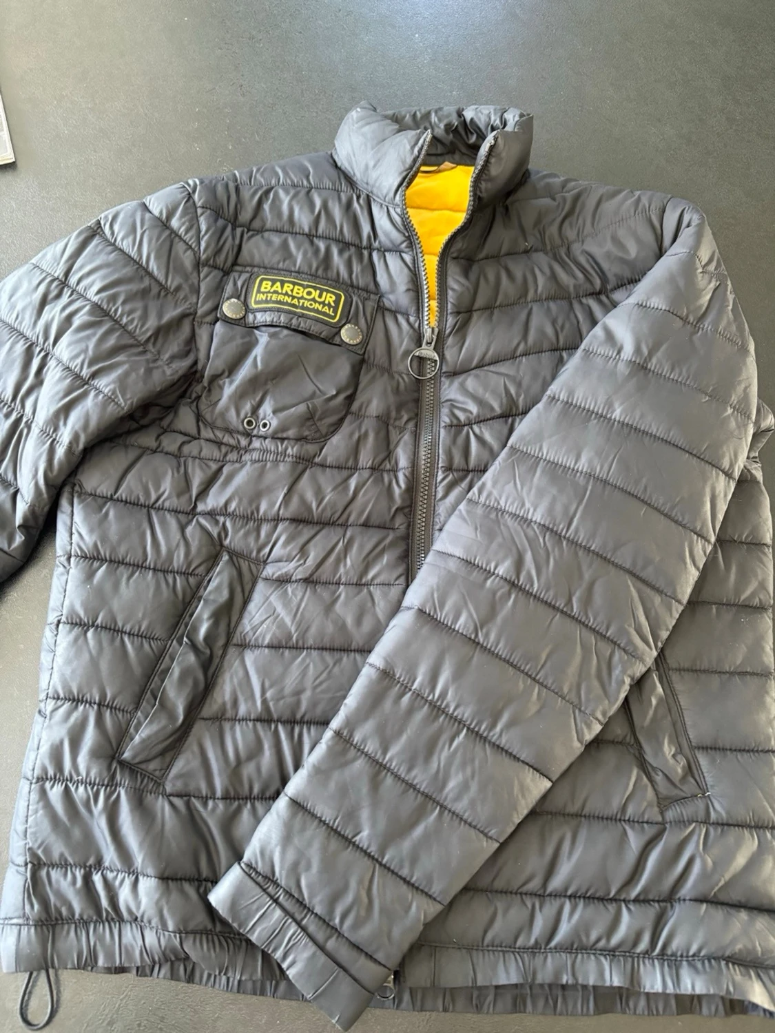 Svart dunjacka från Barbour International herr S - 1