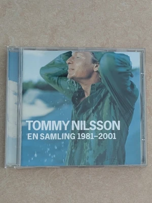 TOMMY NILSSON CD - TOMMY NILSSON , EN SAMLING 1981 - 2001. CD