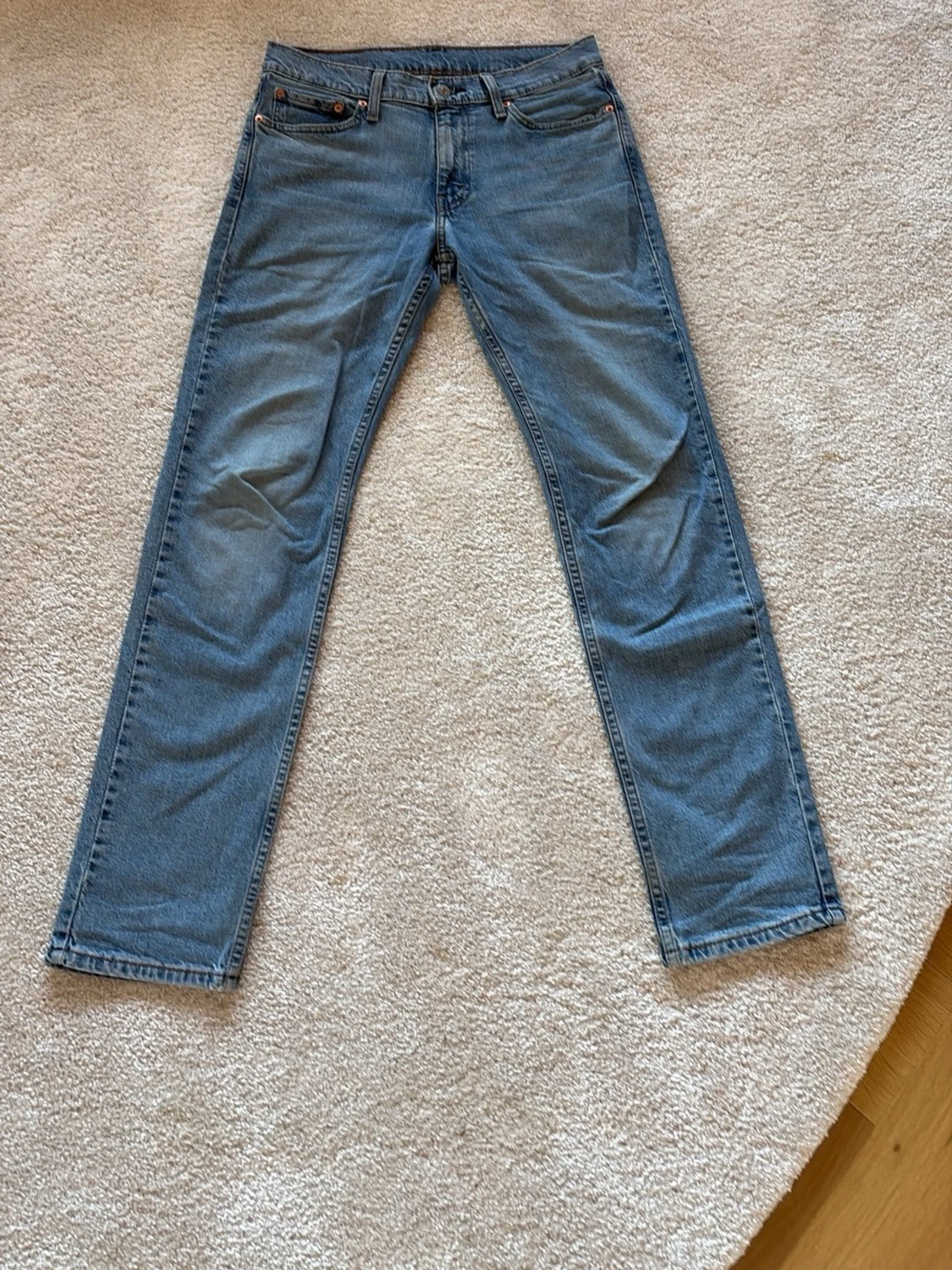 Ljusblå raka jeans från Levi's - 1