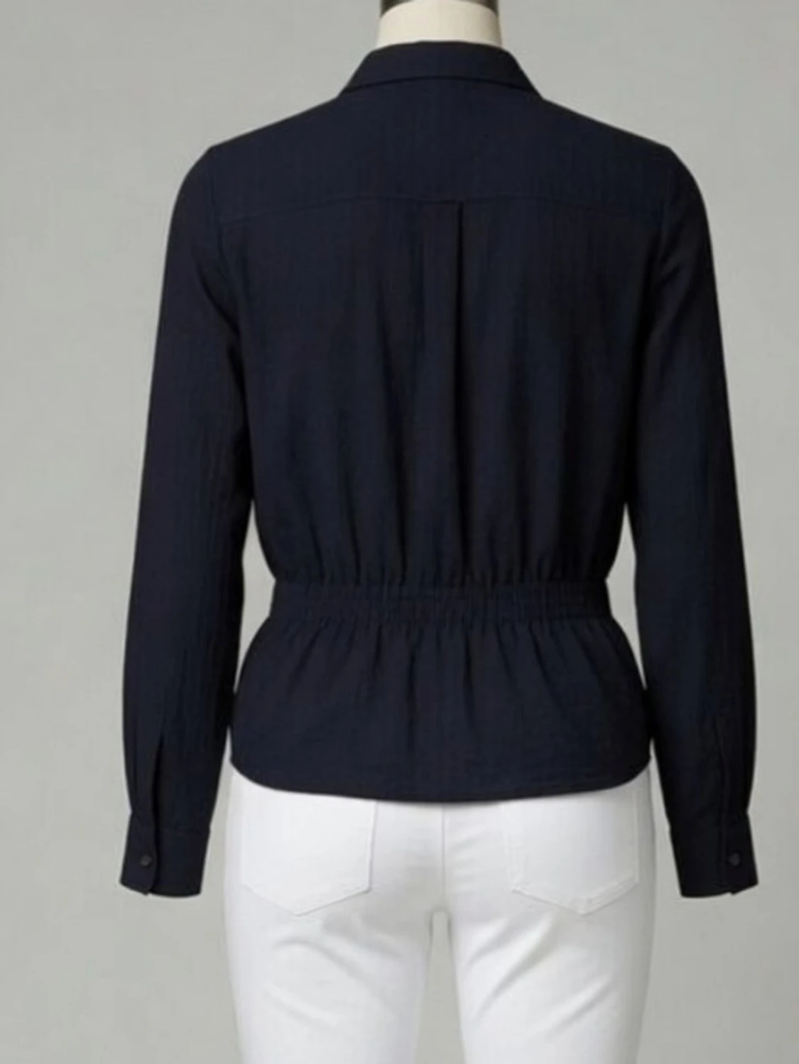 Svart snygg blus. Strk: 34/XS-S. Viskos. Felfri. - 1