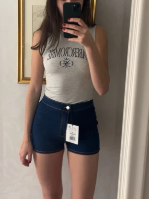 Jeansshorts - Aldrig använda. 