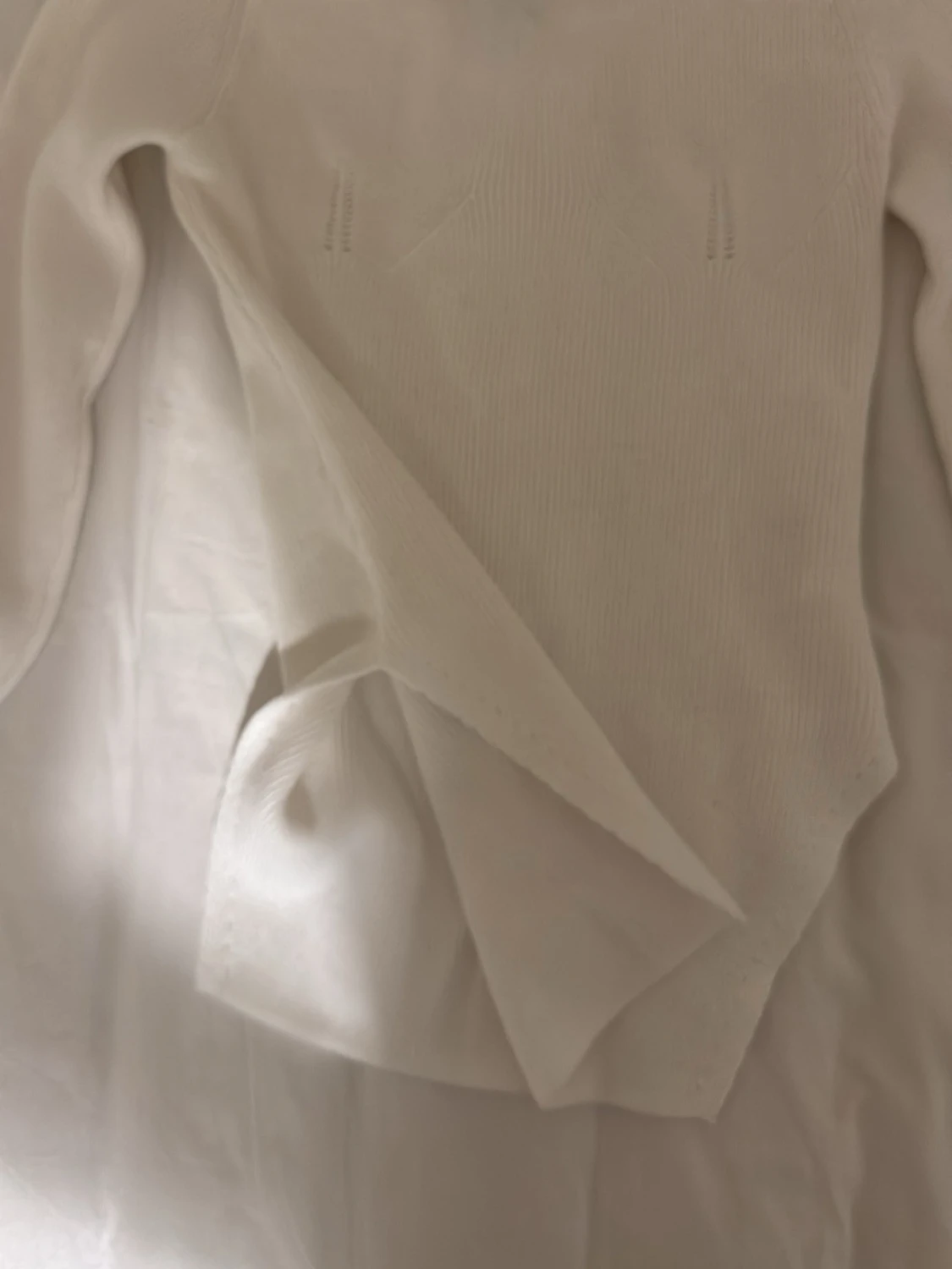 Off shoulder vit stickad tröja - 2