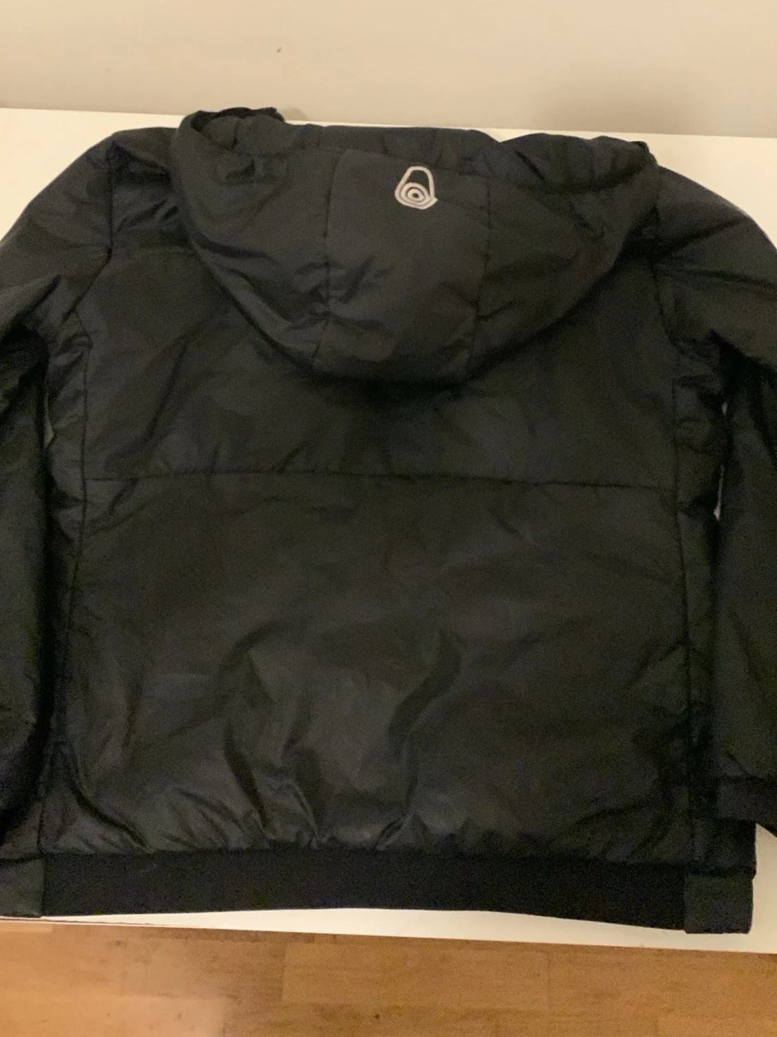 Svart pufferjacka från SEA RACING - 3