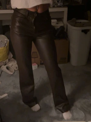 Bruna skinnbyxor - Kommer inte till användning 