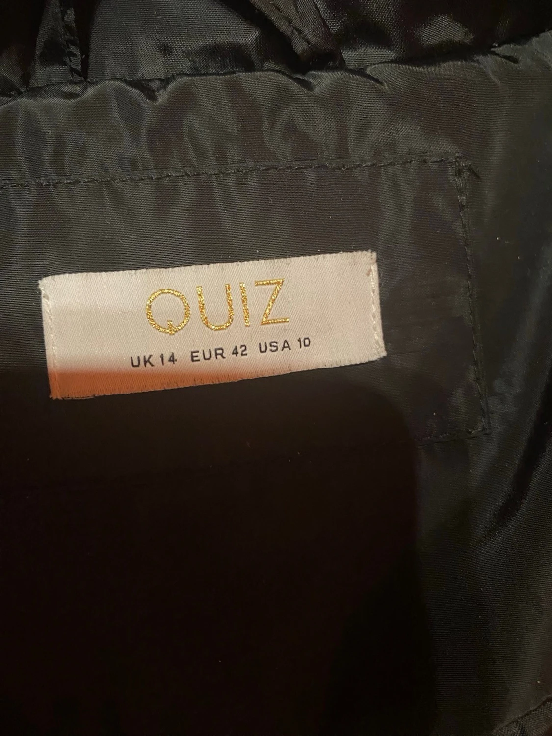 Svart lång dunjacka med fuskpäls - 2