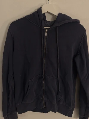 Zip hoodie - Blå zip hoodie från brandy melville (one size)