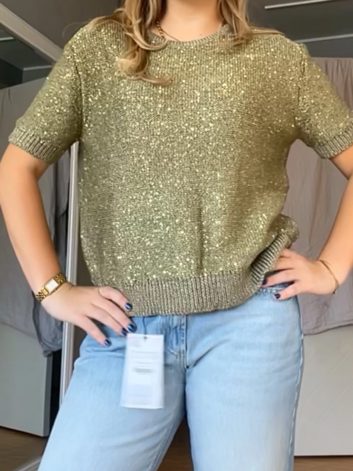 Glittrig guldig topp från Zara - 1