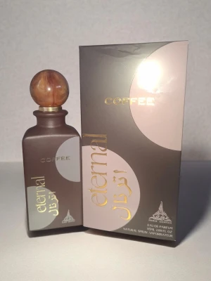 Eternal Coffee Eau de Parfum - Doften är inspirerad av kaffe och passar dig som gillar unika och djupa parfymer.