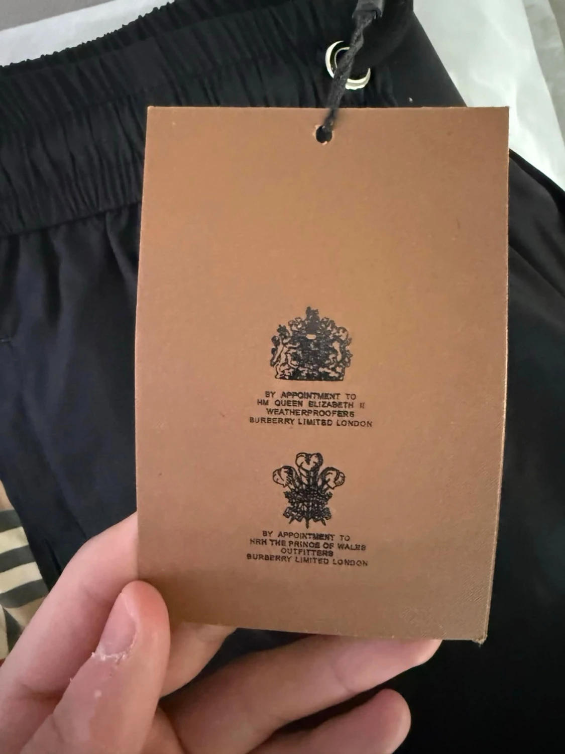 Svarta Burberry shorts  - 5