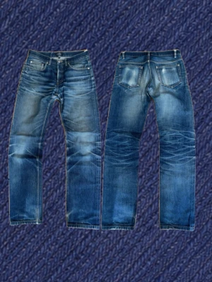Selvedge archive apc jeans  - Tjena!  📍Säljer nu ett par riktigt feta A.P.C jeans med extremt trevliga fades!  📍Inga skador eller likande!  📍Mått: midja:40cm  längd: 107cm lår: 24cm benöppning: 18cm   📍Modell: new standard   📍Skriv vid frågor och priset kan såklart diskuteras!