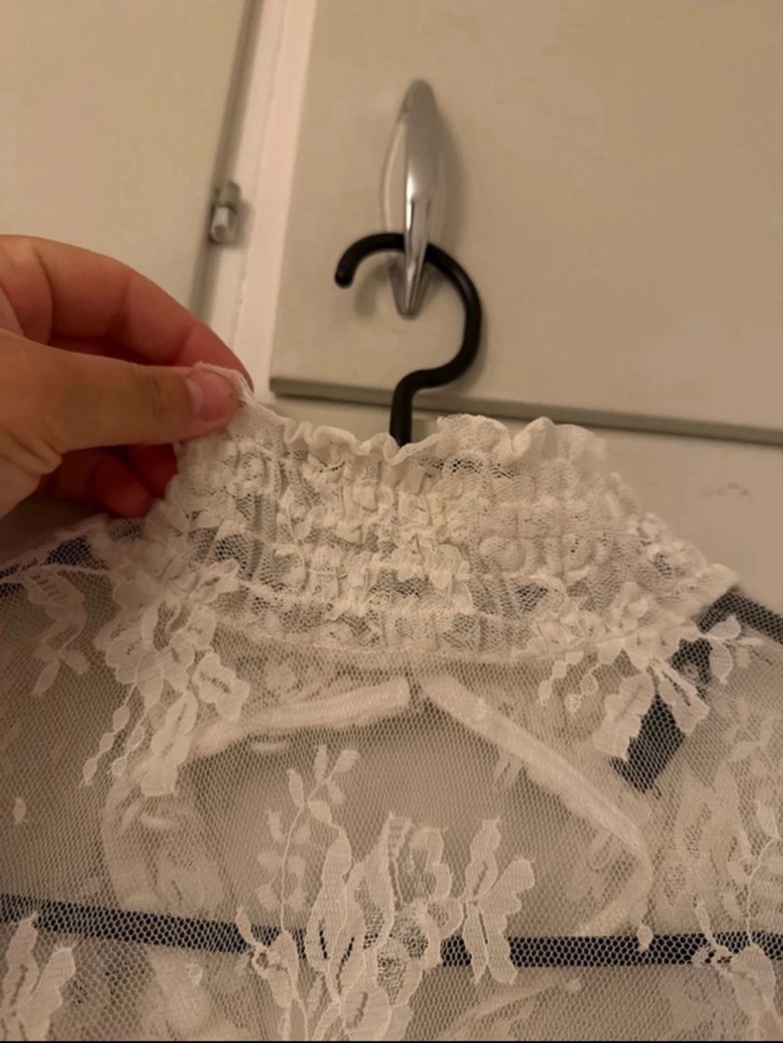 Vit spetsblus med hög krage - 2