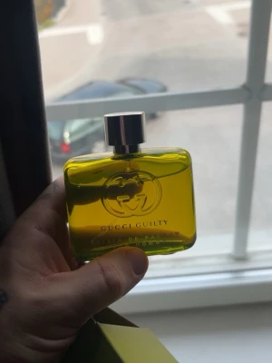 Gucci Guilty Elixir de parfum pour homme med kvitto  - Första ägaren. Kvitto från notino. Mängd enligt bild. Monster projection. Extremt långvarig.