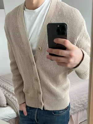 Arket stickad beige  - Skick 10/10 