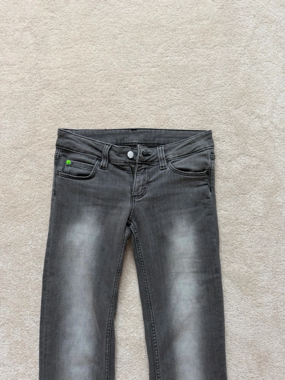 Bootcut jeans från Weekday - 1