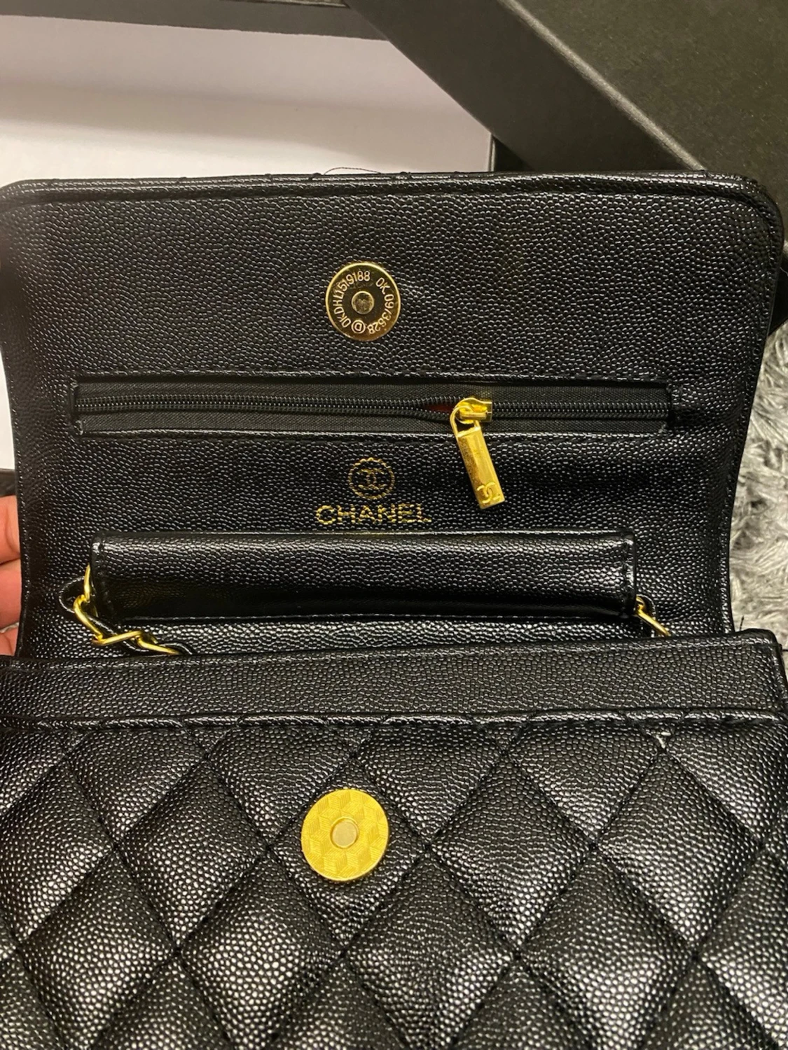 Svart Chanel quiltad handväska - 3