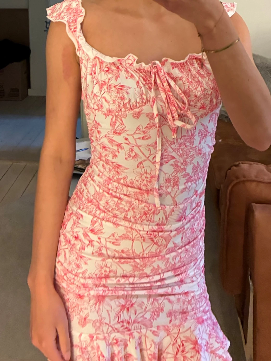 Rosa blommig offshoulder klänning - 1