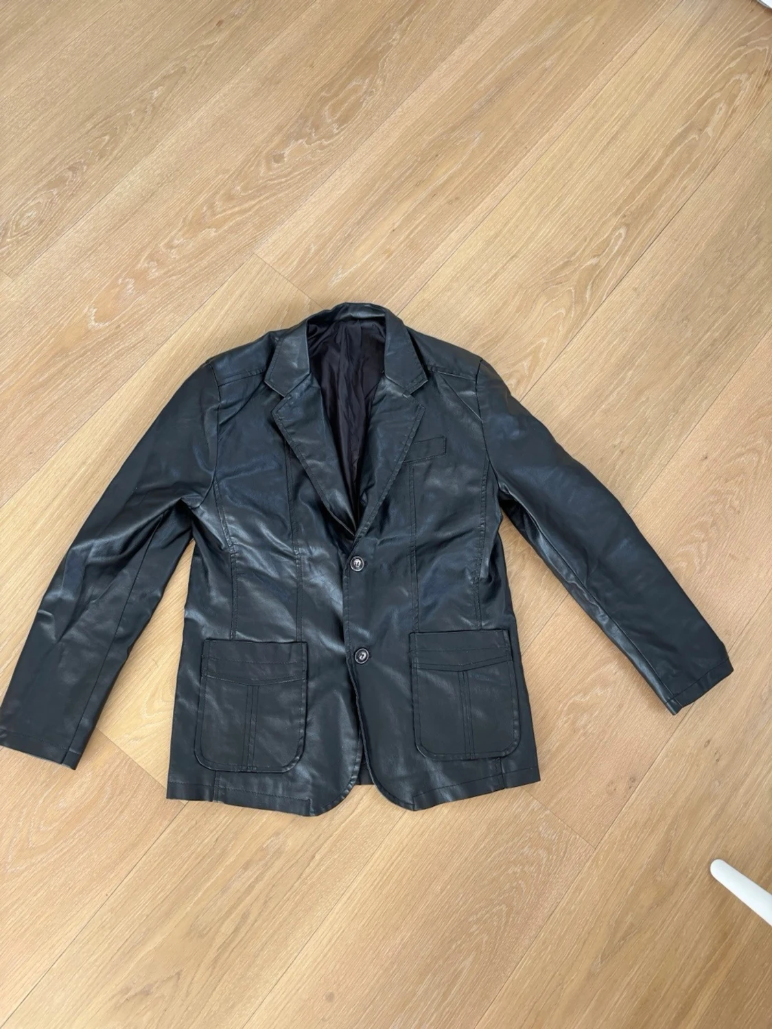 Svart oversized skinnkavaj - 4