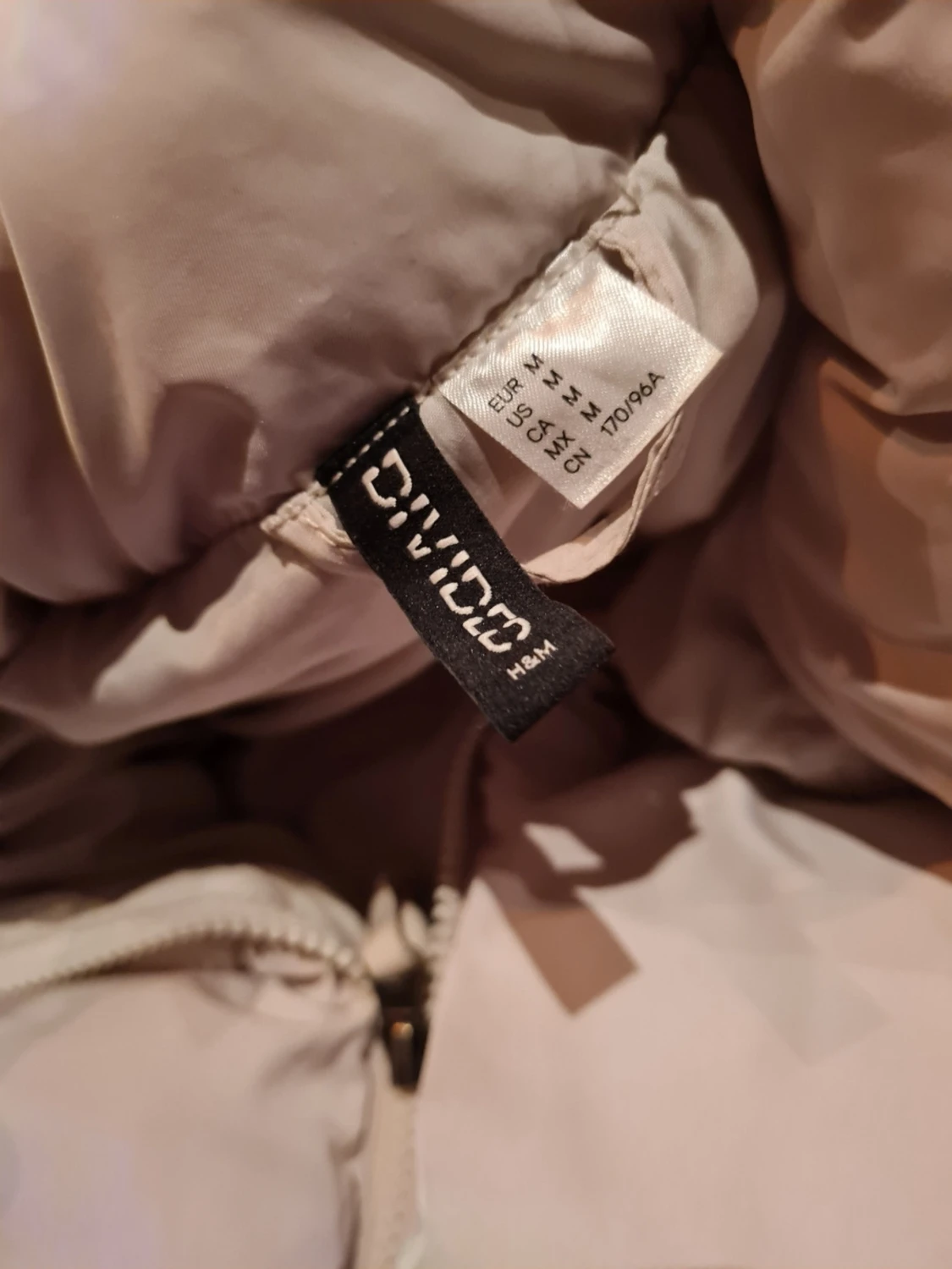 Beige pufferjacka från H&M Divided - 1