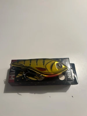 Westin swim 12cm suspending- jul variant - Detta är en av westins jul kollektion och just denna varianten var endast 2% att få                               Den väger 53gram och är 12cm