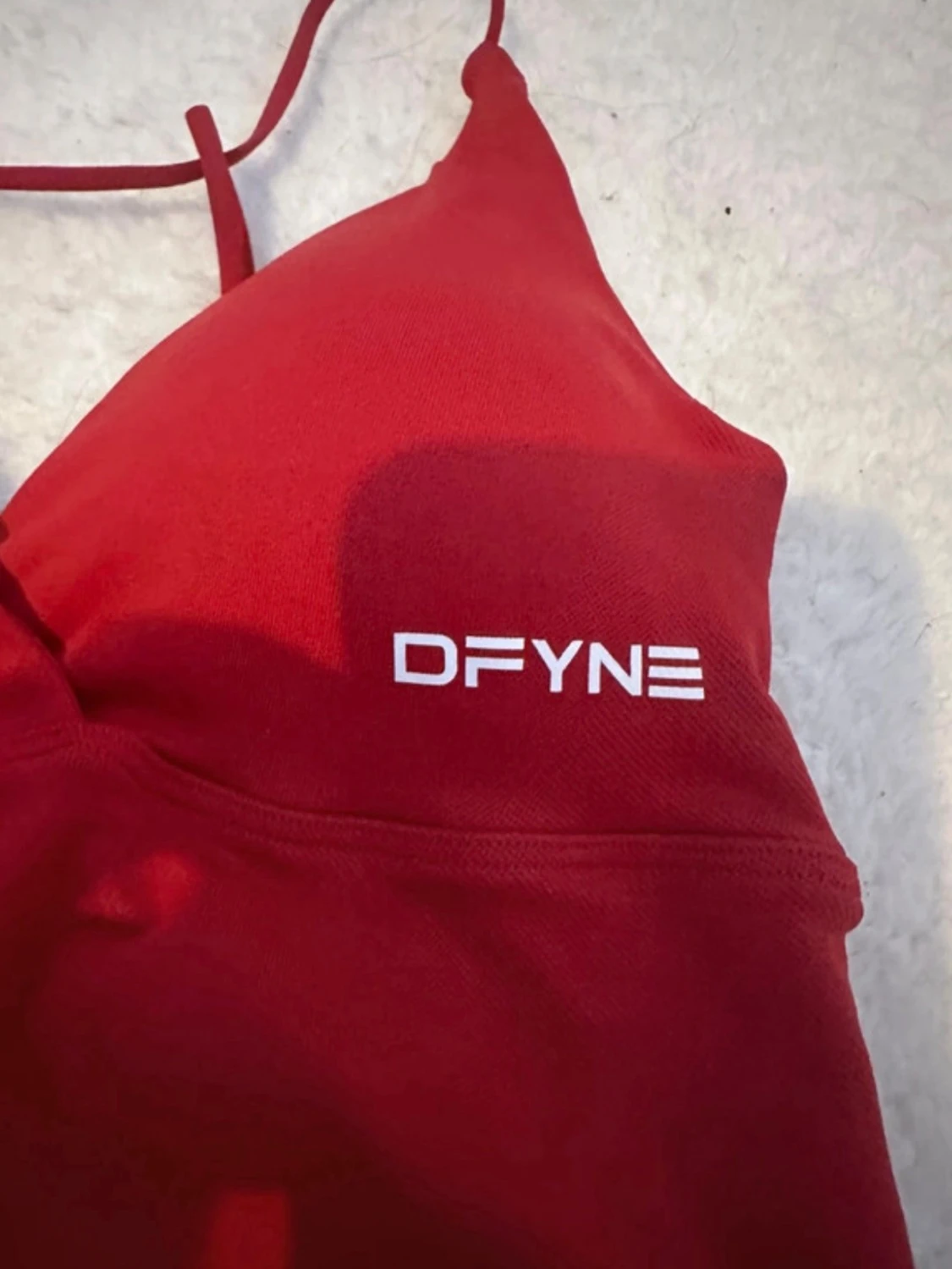  DFYNE topp - 1