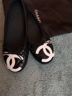 Ballerina skor - Fina helt nya ballerina skor i storlek 39