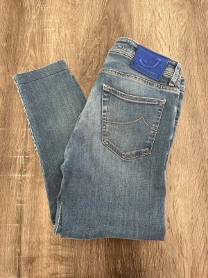 Jacob choen 622 W32 - Säljer ett par Jacob choen 622| Skick:8/10| Storlek:W32| Pris:999kr| Modell:622| Vid frågor och funderingar är de bara och höra av sig ‼️