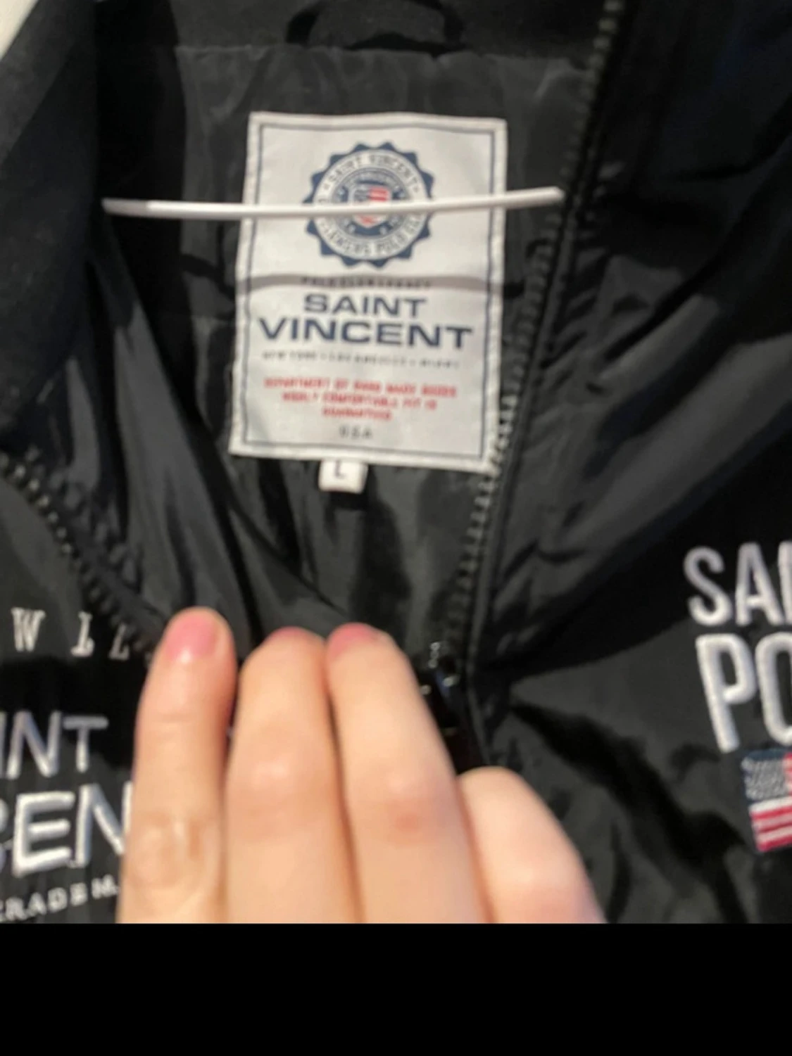 Svart vindjacka från Saint Vincent - 1