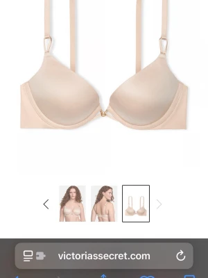 Victorias secret bh - Säljer min nyköpta och slutsålda ”Bombshell Add-2-Cups Smooth Push-Up Bra” i färgen marzipan pga fel storlek, Bh-n är i storleken 34A som motsvarar 75-80A, bhn är endast testad och är i toppskick superfin passform och push, någon lapp i BH bandet är dock avklippt pga komfort men det påverkar ju inte alls BH-n. Köptes för 700kr inkl frakt på deras hemsida. Skriv privat för mer bilder 💞💞