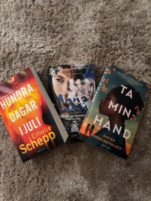 Böcker - Tre böcker du kan köpa för 60 kronor för alla tre, eller så köper du 1 st för 30 kronor, pris går absolut att diskutera finns fler böcker att köpa i mitt flöde, skriv till mig om du har frågor!