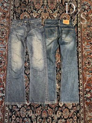 Levis 507 bootcut  - Riktigt feta jeans med en snygg tvätt, dessa har den eftertraktade passformen bootcut och står i fint skick!  •Midja: 37cm •Längd: 100cm •Benöppning: 23cm