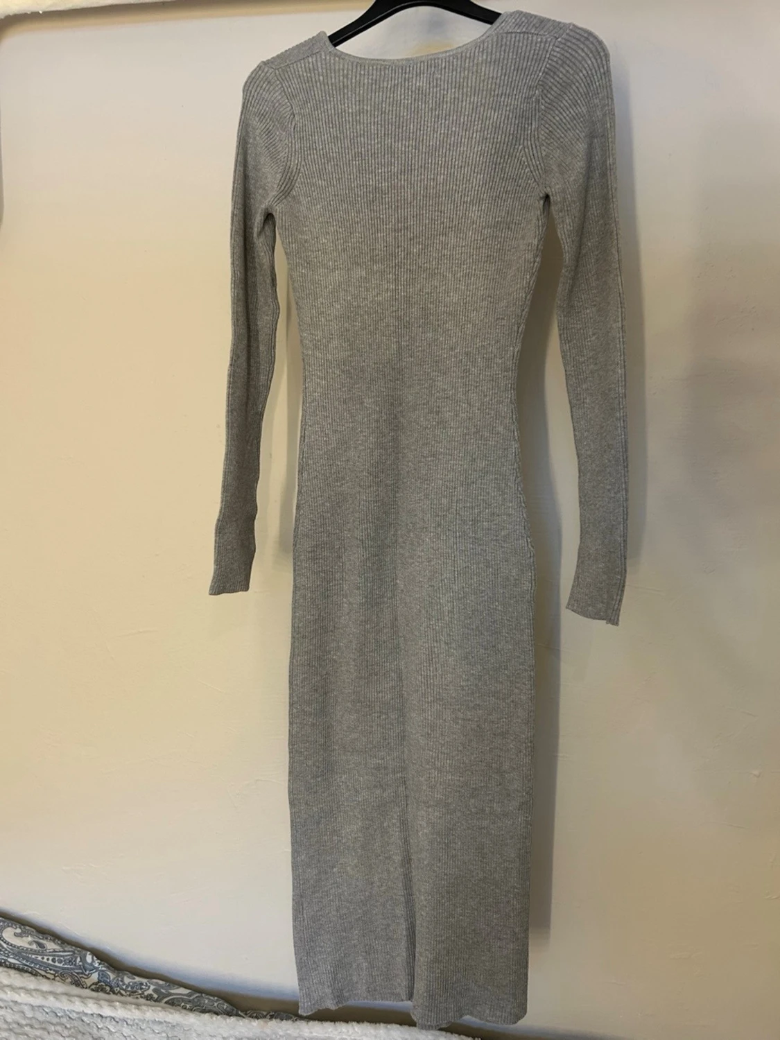 Grå ribbad långklänning  - 2