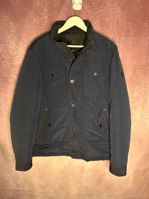 J.lindeberg field jacket bailey -  fint skick | Size XL | fraktar inom 24 timmar | för att köpa klicka ”köp nu” | vid frågor eller funderingar skriv en meddelande | följare får bättre rabatter🙌