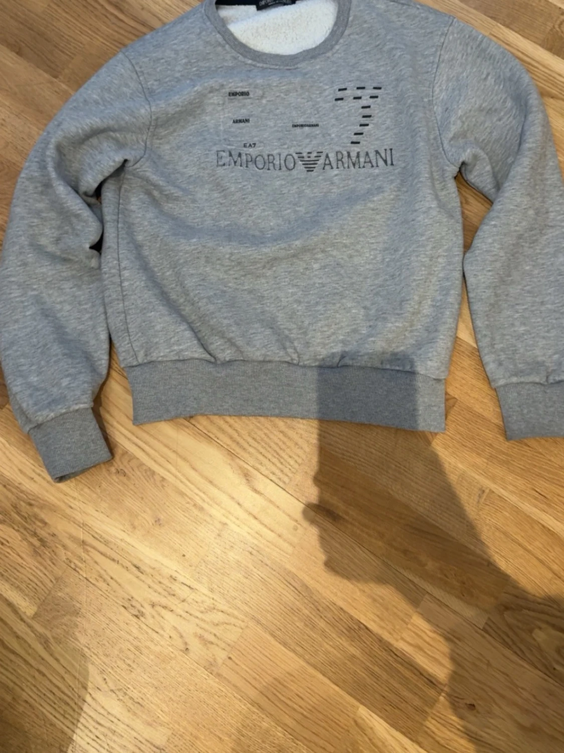 Grå sweatshirt från Emporio Armani