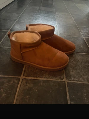 Bruna snöboots  - Fodrade bruna snöboots i storlek 38 