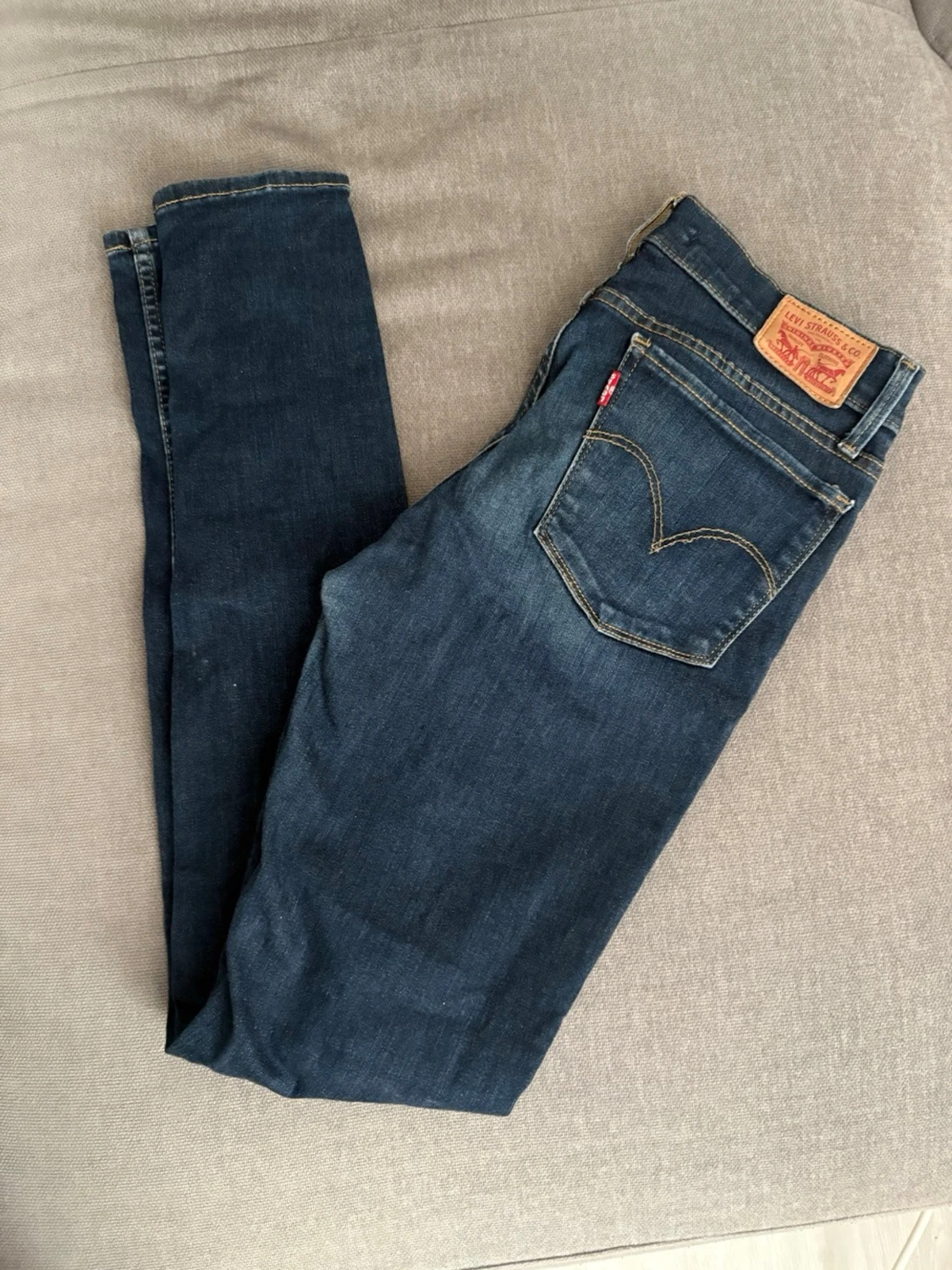 Mörkblå Levi's jeans superskinny 29/32