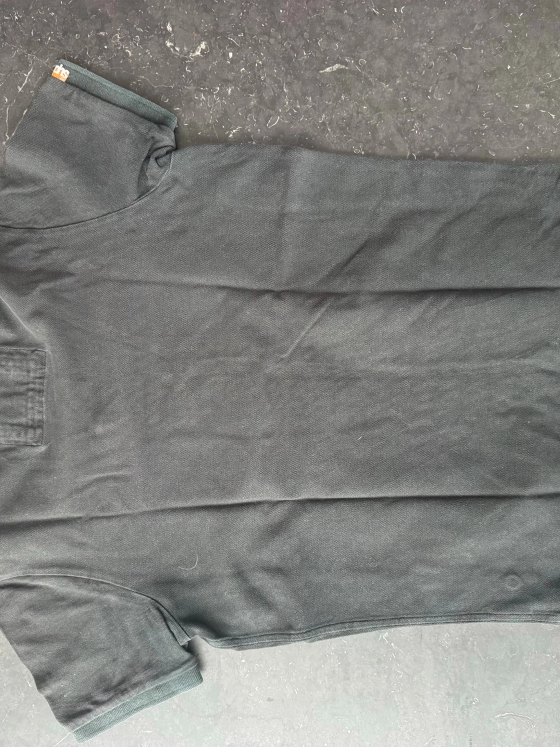 Svart piké t-shirt med krage - 2