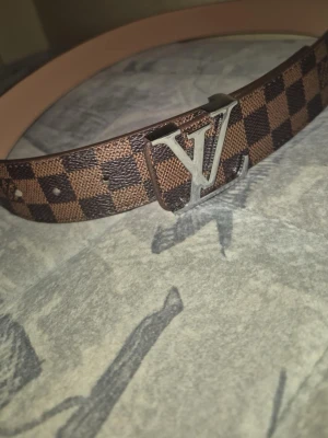 Brunt bälte - Fint bälte nytt 115 cm