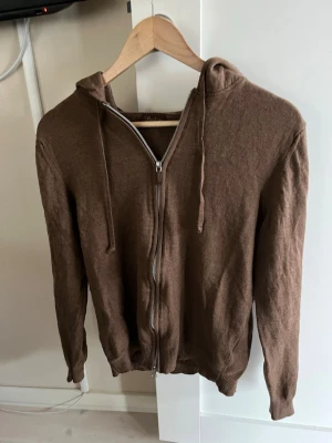 Stenströms tröja  - Snygg brun stenströms tröja i storlek large dam i fint skick!