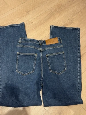 Carin Wester jeans  - Carin Wester jeans, modell Cindy  Storlek 36.  Formar rumpan fint.