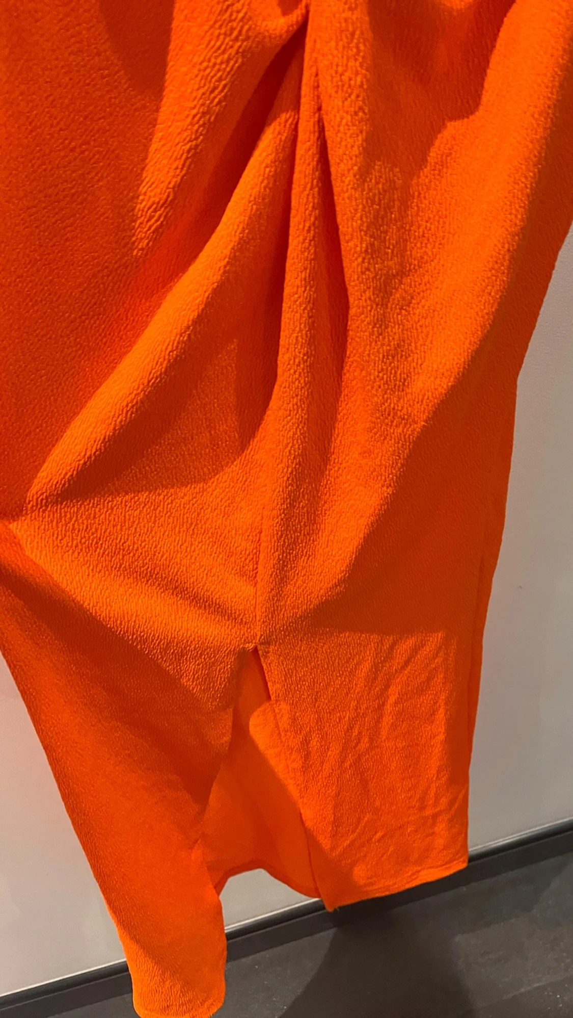 Orange halter neck klänning - 2