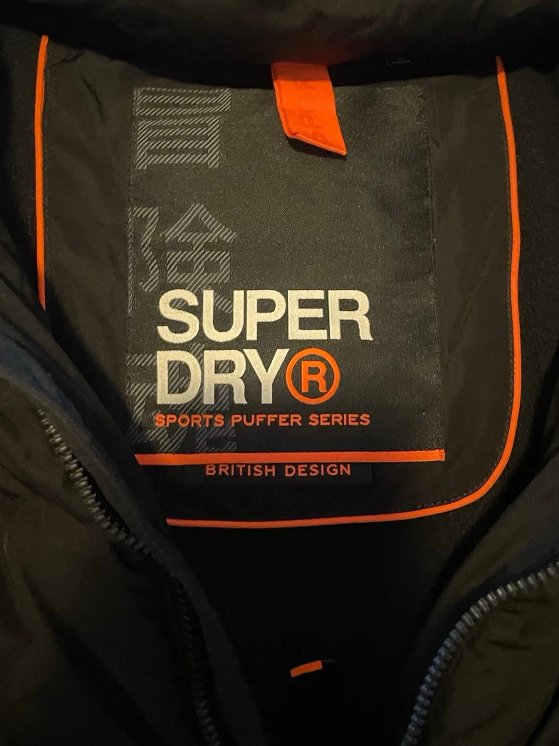 Svart pufferjacka från Superdry - 1