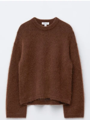 Brun stickad tröja från & Other Stories - Brun stickad tröja från & Other Stories. Helt slutsåld. Bara använd 1 gång, nypris 1090 kr