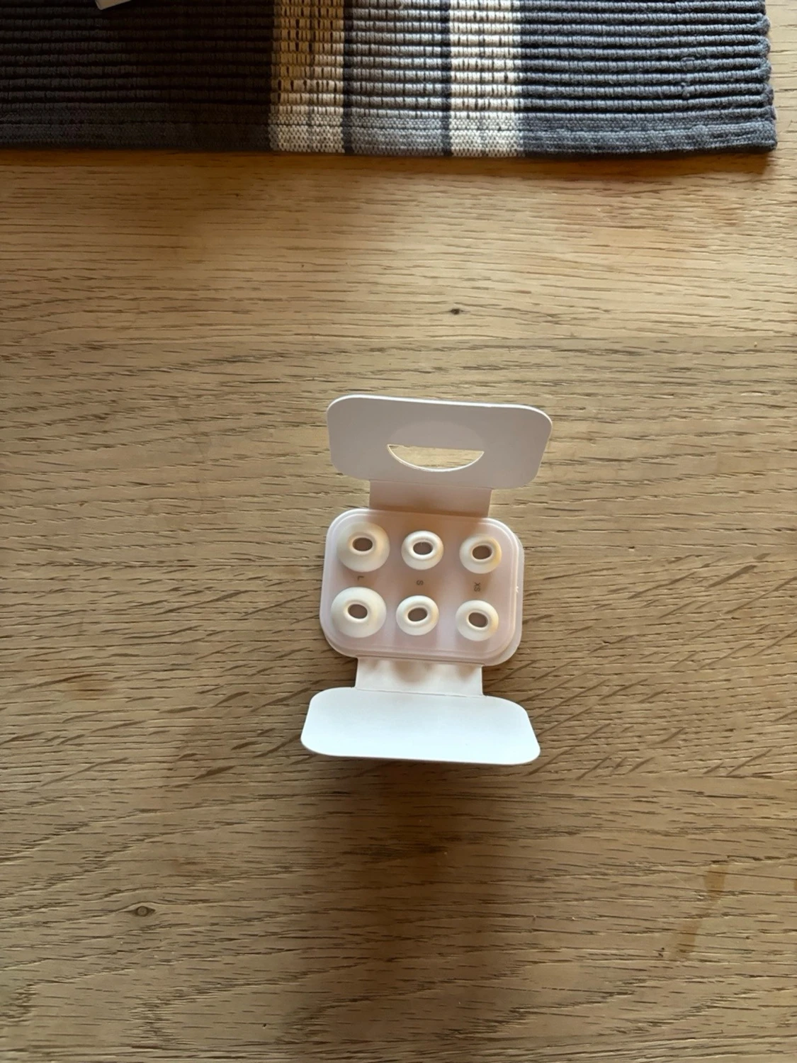Apple AirPods Pro2 trådlösa hörlurar - 2