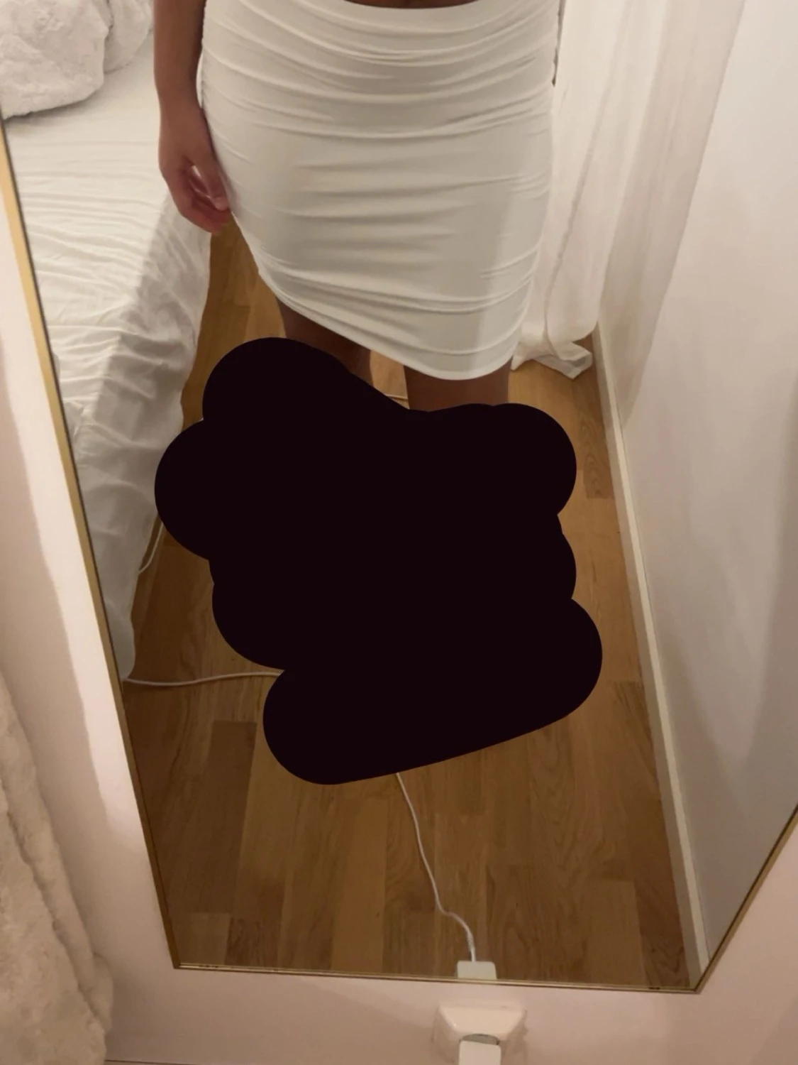 Vitt tvådelat set med kjol och topp - 1