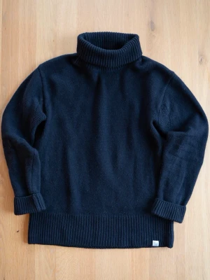 Merz B Schwanen Roll Neck, size S - Nice Roll Neck / Polo from Merz B Schwanen in size S.   Measurements are shown in the picture. Size: (S)  Shipping & Delivery • Buyer pays shipping (varies by method) • Not responsible once shipped • Combined shipping available  Terms • No returns or claims – sold as shown • Please review photos carefully • Questions welcome before purchase