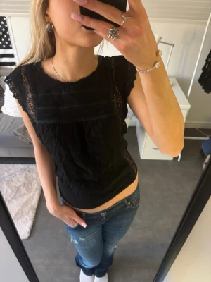 Spetstopp - Fin svart spetstopp perfekt till fest eller en sommardag!💞