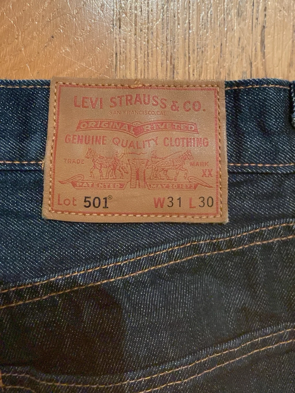 Mörkblå Levis 501 jeans  - 2