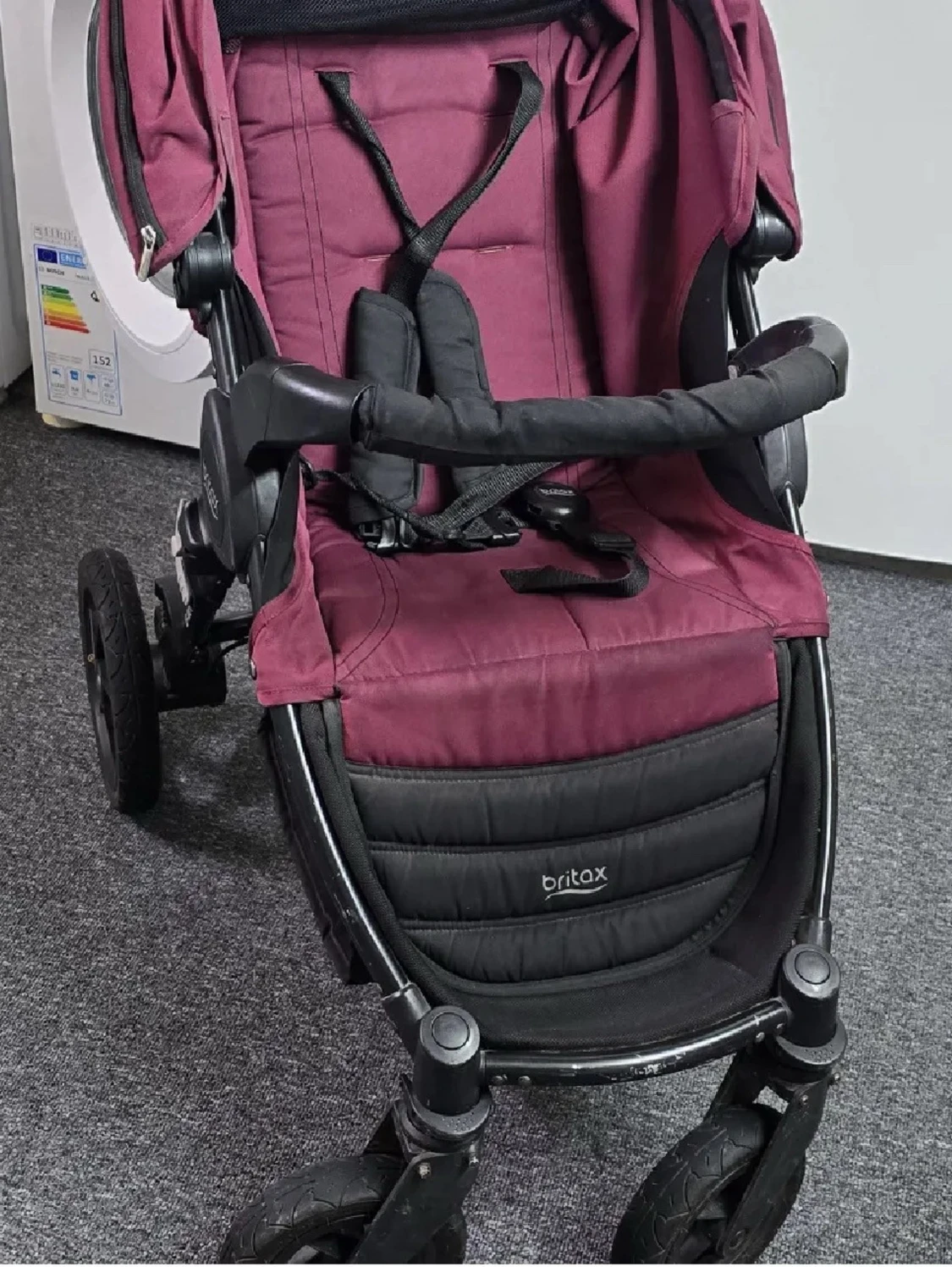 Britax barnvagn vinröd och svart