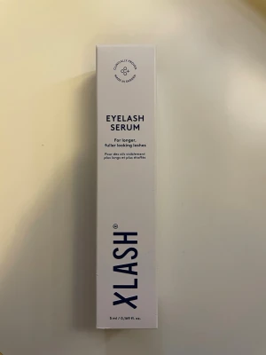 Xlash Eyelash Serum  - Den är helt oanvänd, dock är själva kartongen öppnad för att jag skulle titta på själva produkten. Jag säljer den då jag söker ett annat serum ❣️